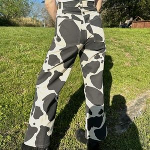 Lisa Says Gah Women's Black and White Cow Print Trousers Size 25